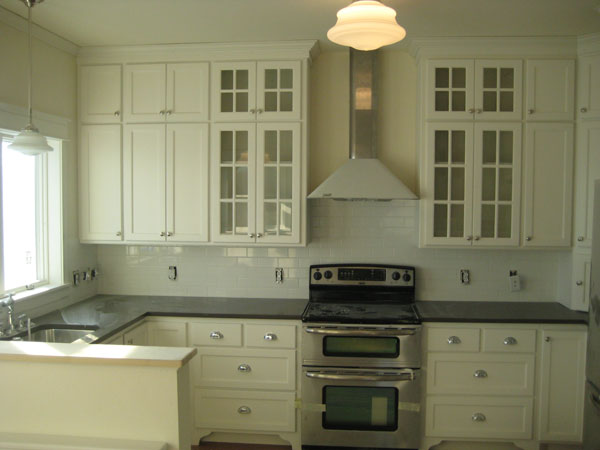 A photo of a remodeled kitchen